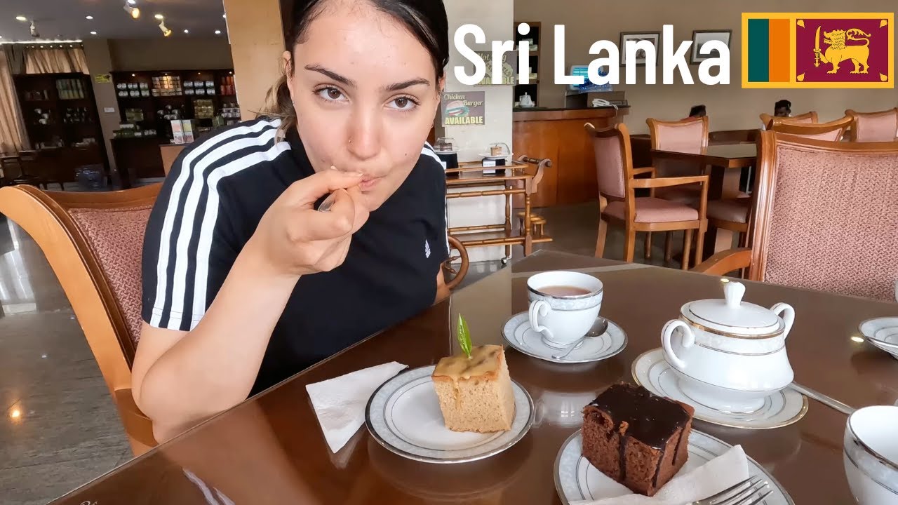 Trying tea and cake in Sri Lanka🇱🇰