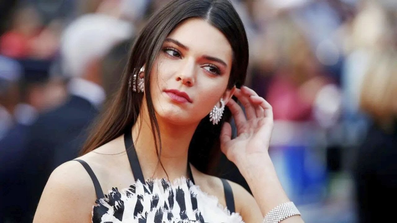 Кендалл Дженнер наконец-то прокомментировала слухи о своей лесбийской ориентации: «Я не закрываю ...