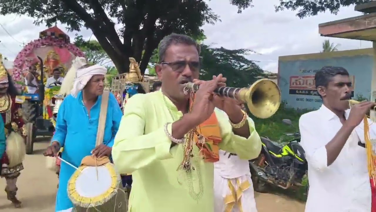 #ದೇವತಾಮನುಷ್ಯ