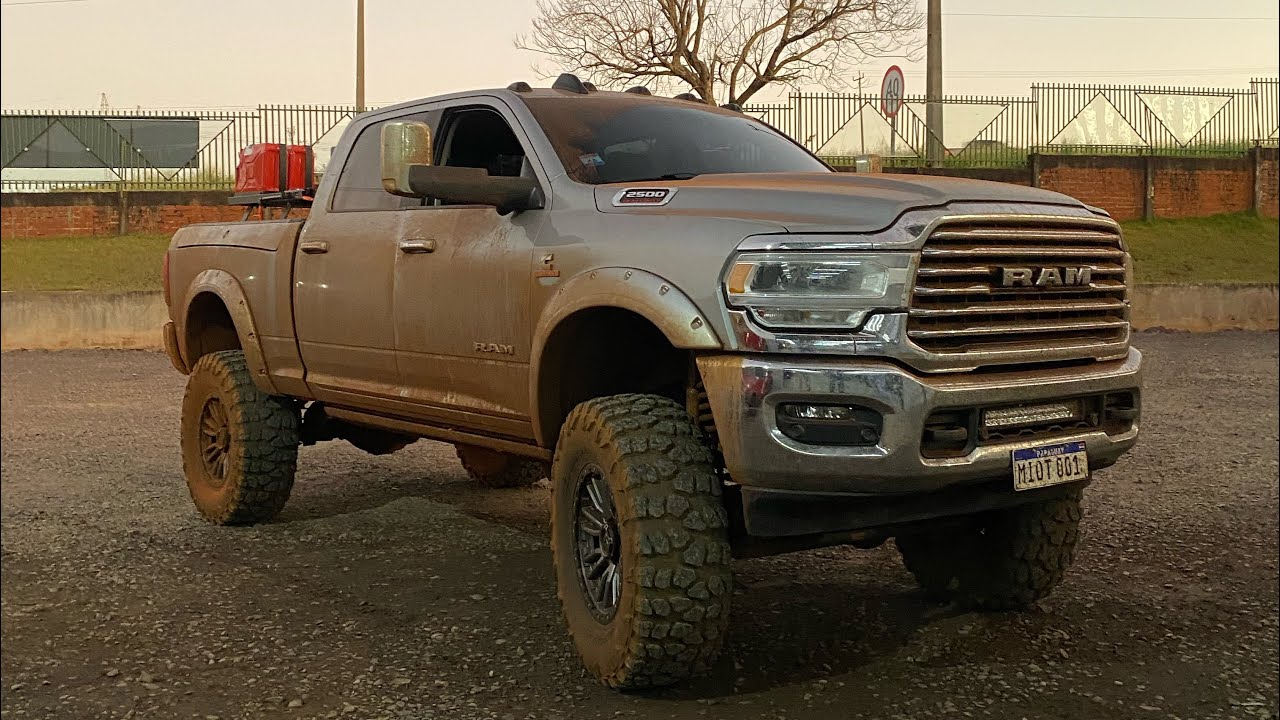 Dodge Ram 2020 paraguaia com escapamento direto