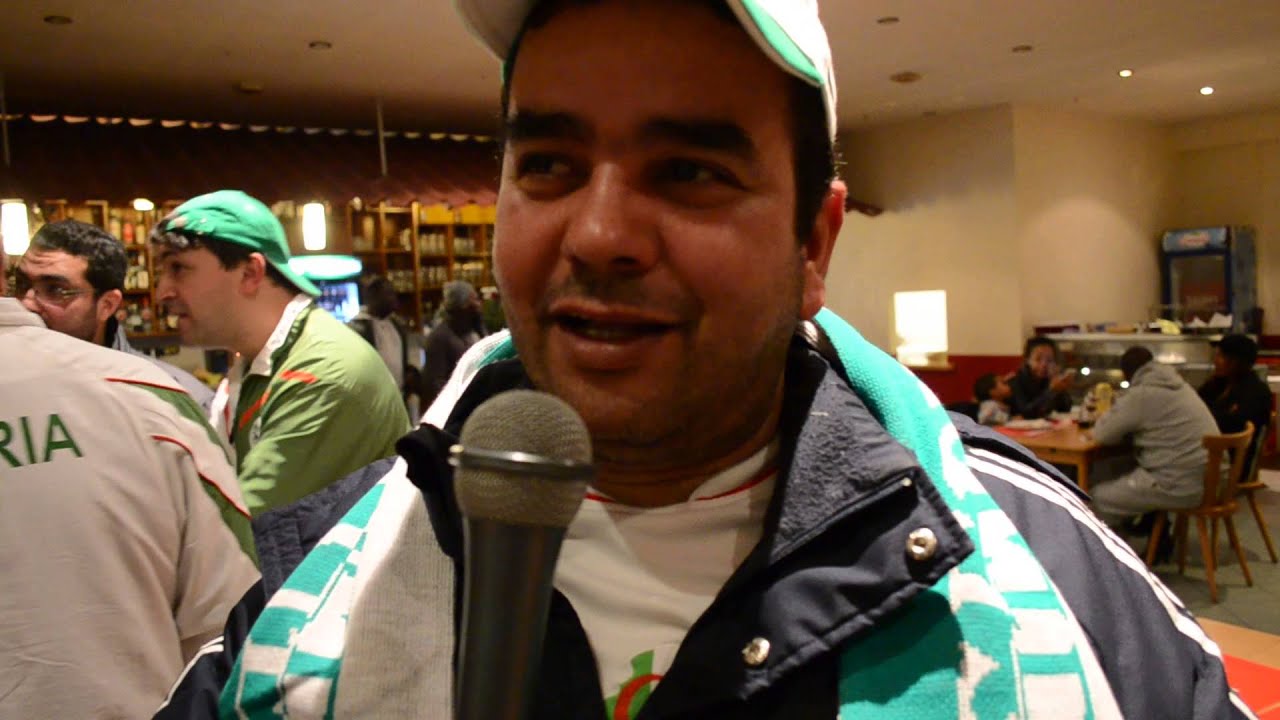 algerien-heute.com auf der WM-Quali-Feier in Hamburg (19.11.2013) Sid-Ahmed