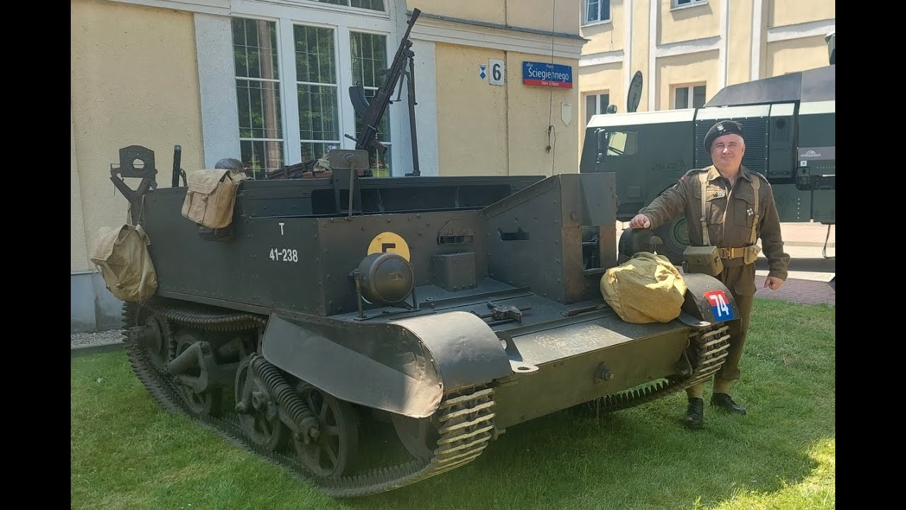 Universal Carrier z zasob&oacute;w Muzeum Polskiej Techniki Wojskowej w Warszawie.