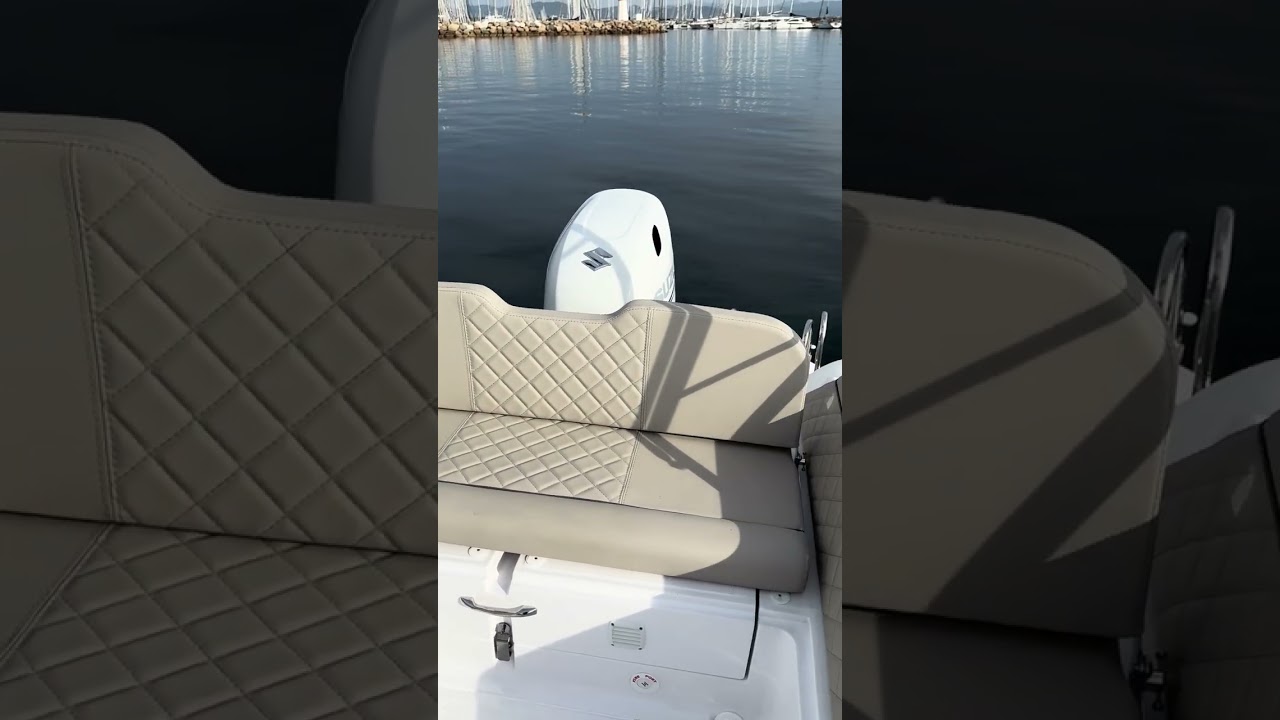 Route du Sud, loueur de semi-rigides sur le port d'Hyeres vous pr&eacute;sente son  Salpa Soleil 20