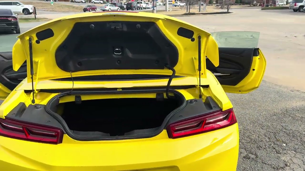 2017 Chevrolet Camaro LT 2dr Convertible 