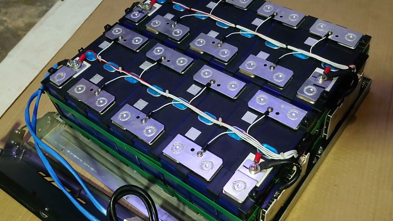 custom baterai lifepo4 24V 200Ah real capacity