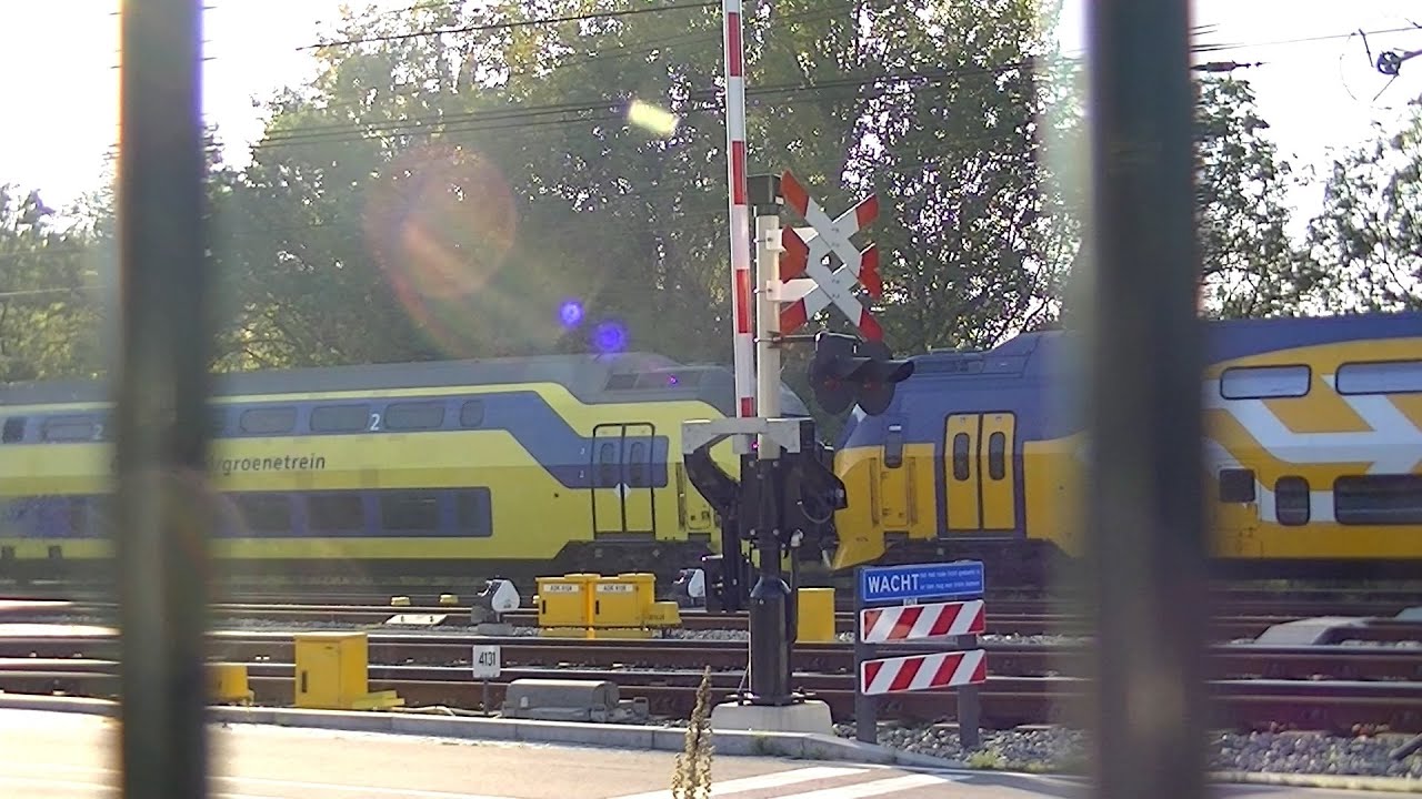 Spoorwegovergang Zwolle // Dutch railroad crossing