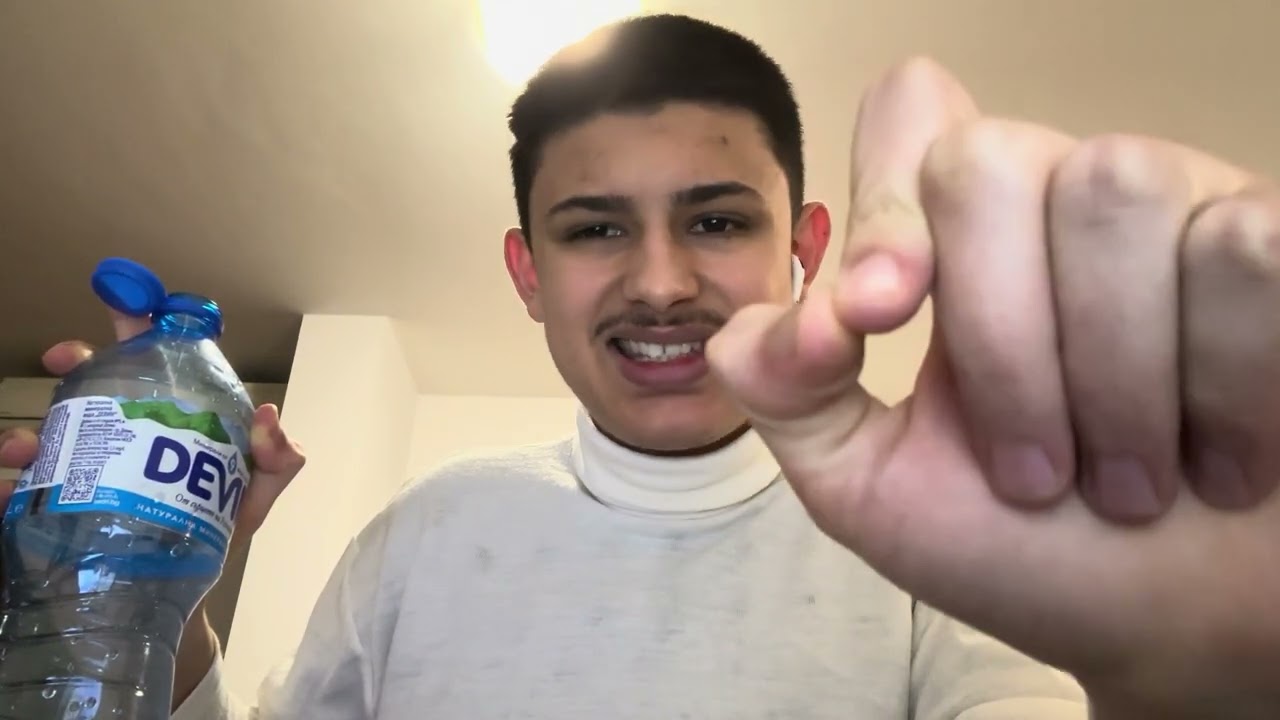 Togliti quella maschera finche sei in tempo