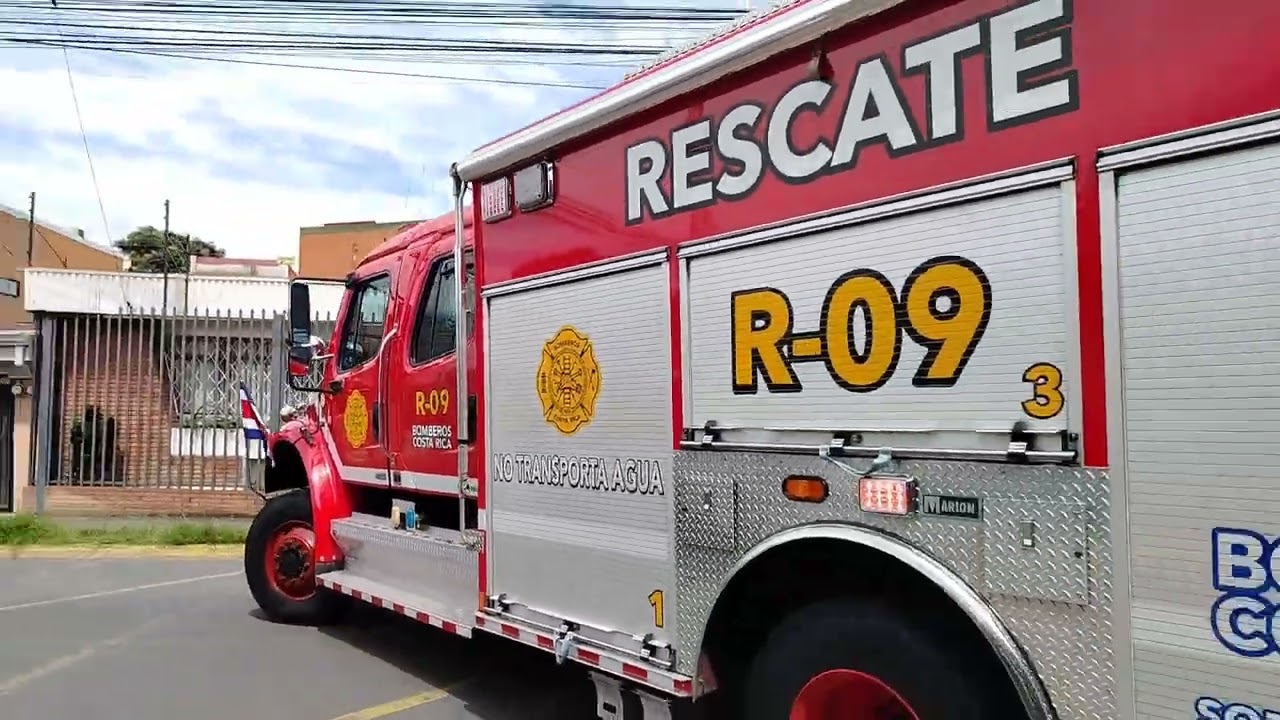 Camiones de Bomberos Respondiendo 2025 (Costa Rica)