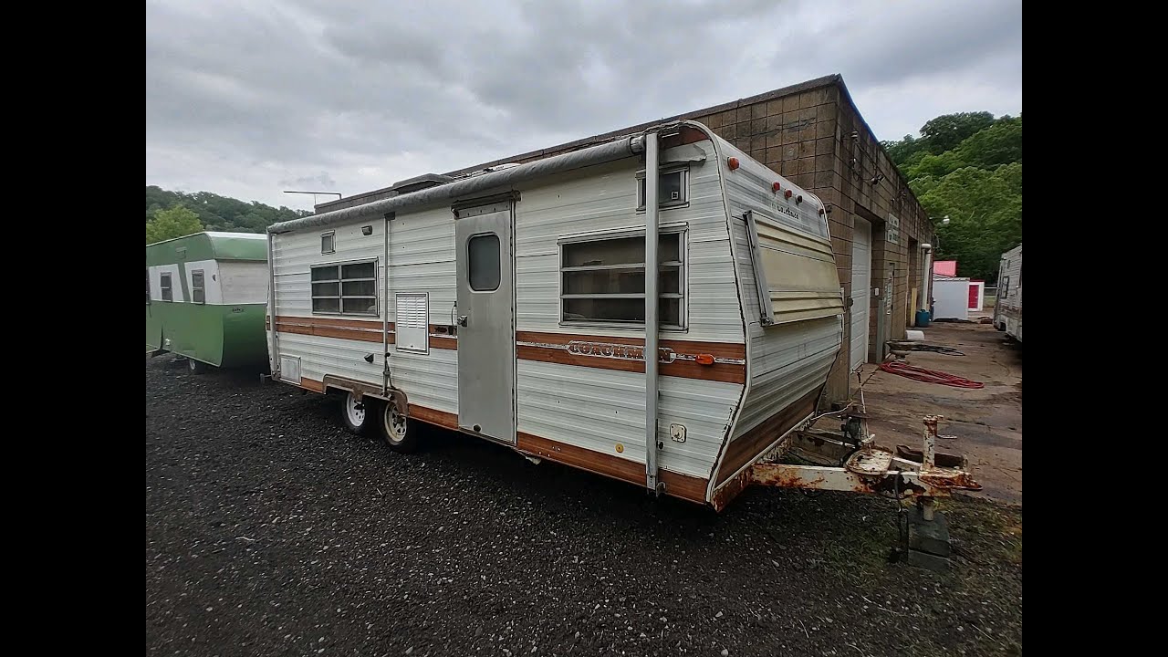 FOR SALE - 1974 Coachmen 25 foot camper - $850