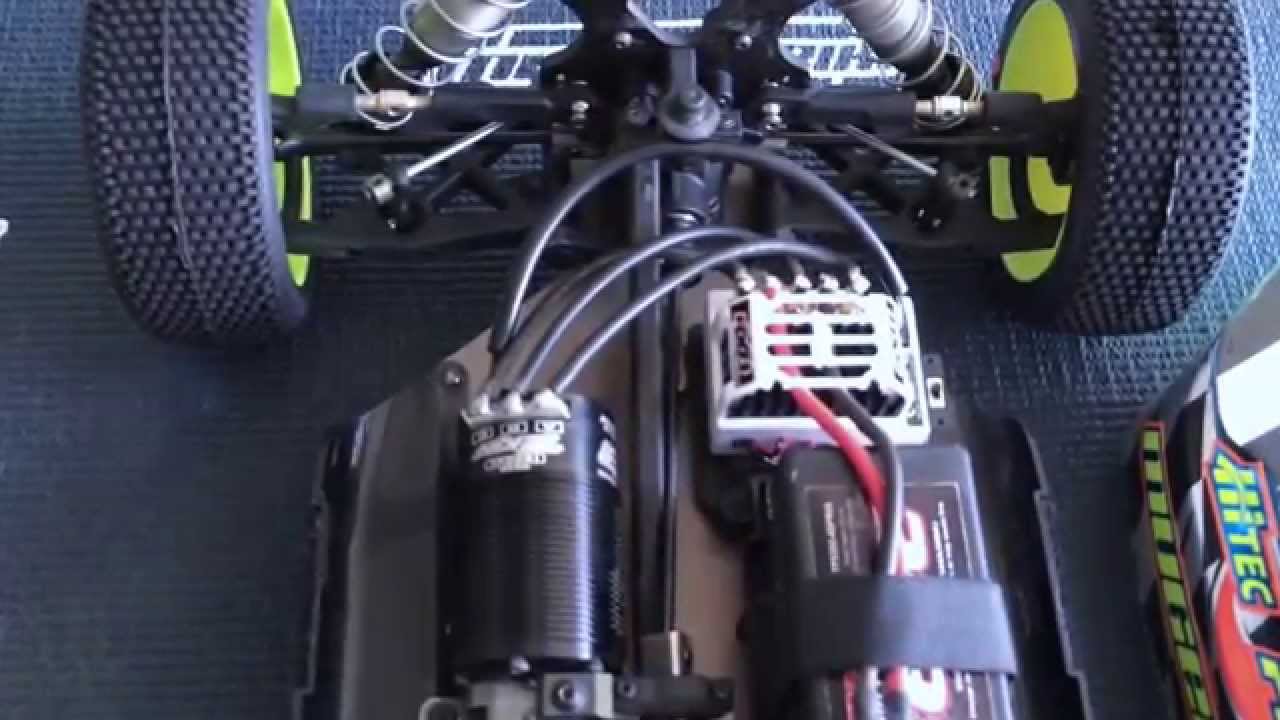 Adam Drake from Mugen Seiki Racing under the hood - MBX7R Eco.