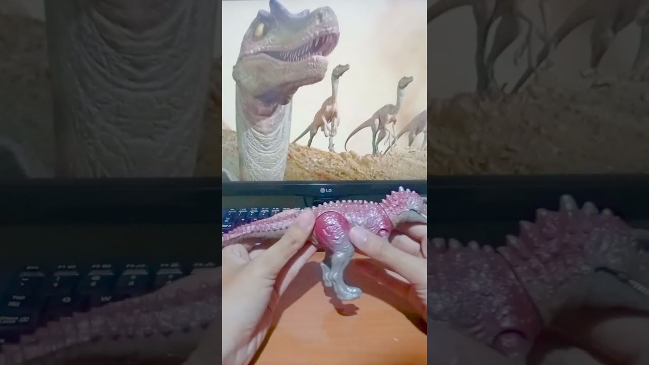 Predators of Disney Dinosaur 2000 Mattel Review - Velociraptor & Carnotaurus