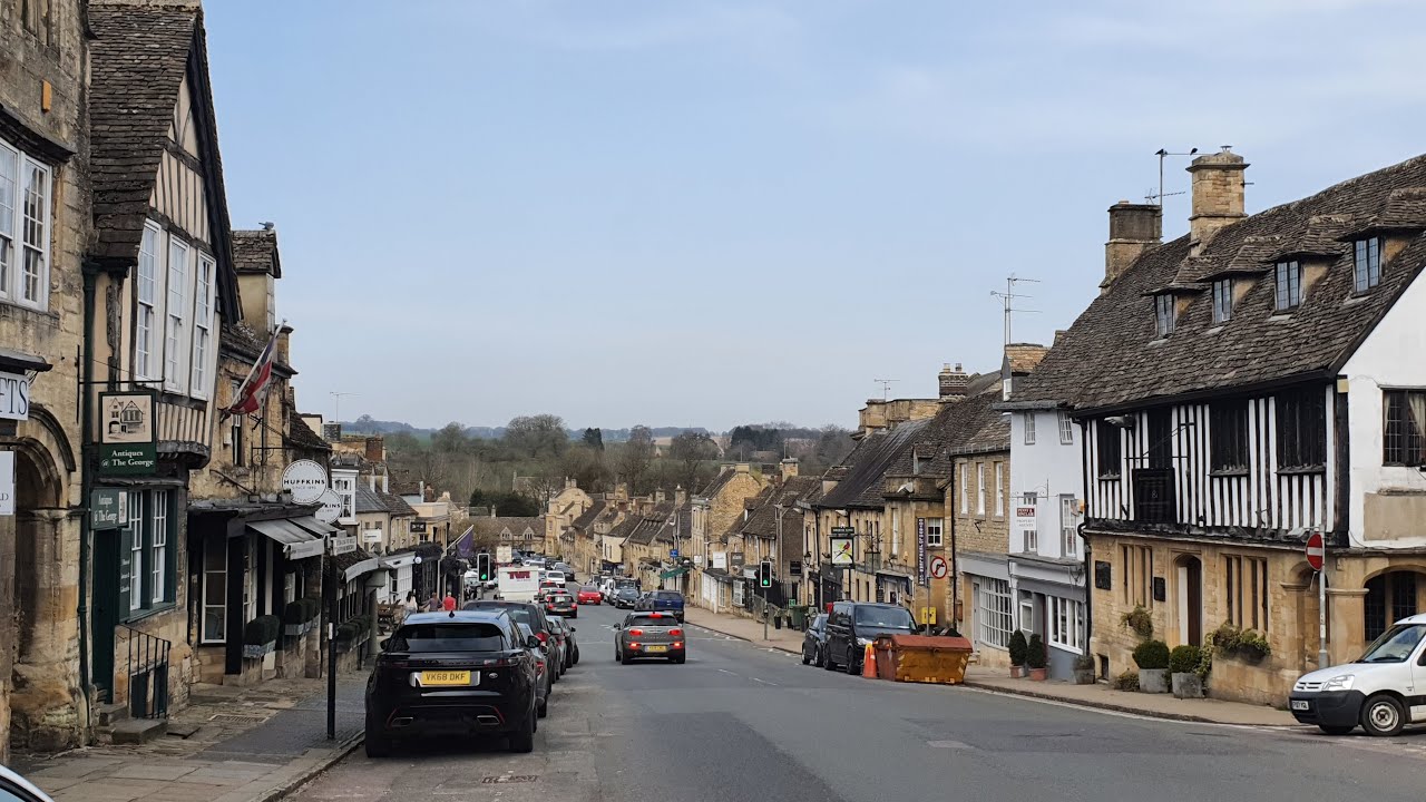 Bampton - Carterton - Burford - Oxfordshire
