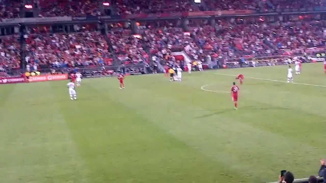 Francesco Totti entrance vs Toronto FC August 7 2013- C'e solo un capitano
