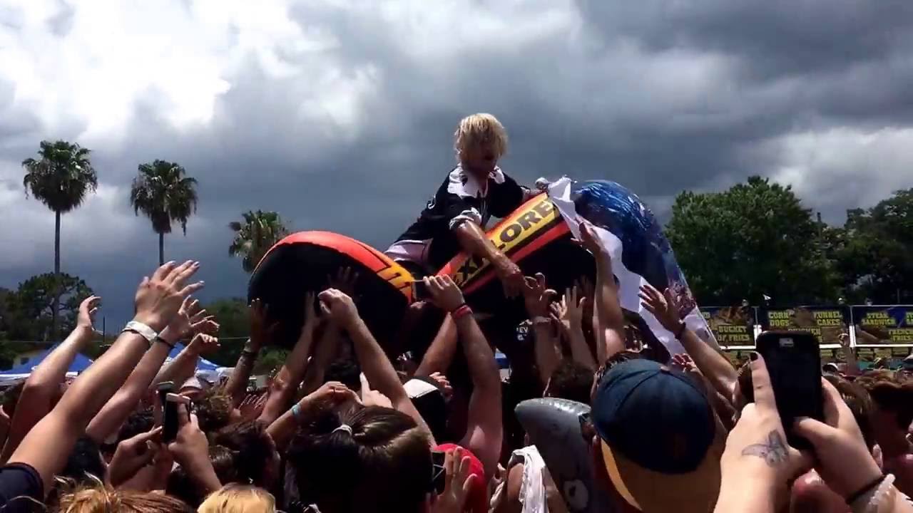 I See Stars - Break (LIVE) 7/02/2016 + Devin Oliver Crowd Surf