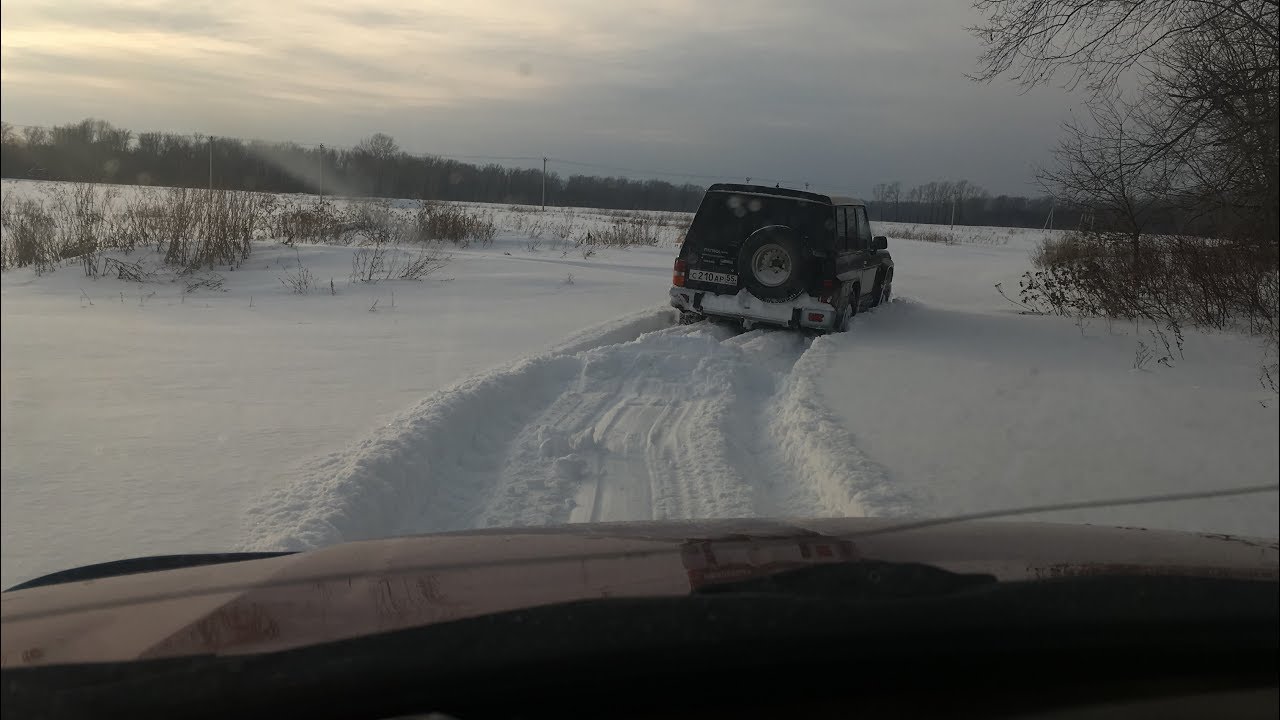 Зимние покатушки по снегу на nissan patrol y60 и на chevrolet niva.