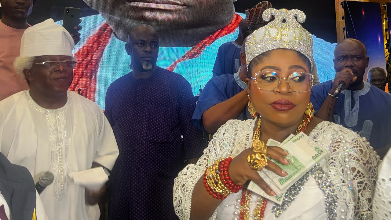 IYALAJE OODUA TOOK THE SHINE ON STAGE AT OONI OF IFE 50TH BIRTHDAY PARTY