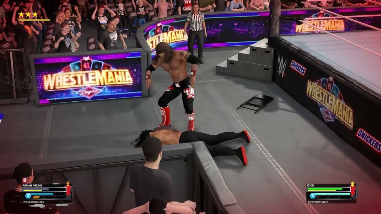 Edge vs Roman Reigns