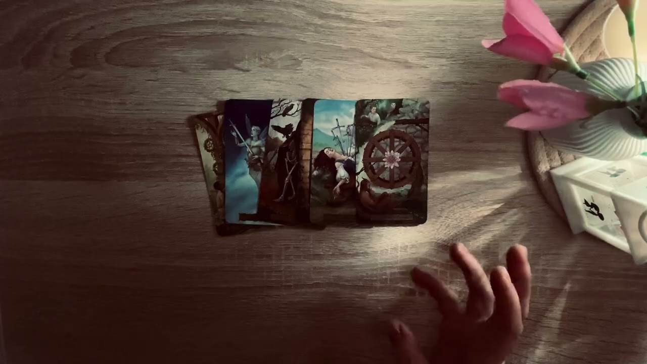 ЧТО ОН ЧУВСТВУЕТ К ВАМ СЕЙЧАС❓❗️🌺ТАРО ГАДАНИЕ