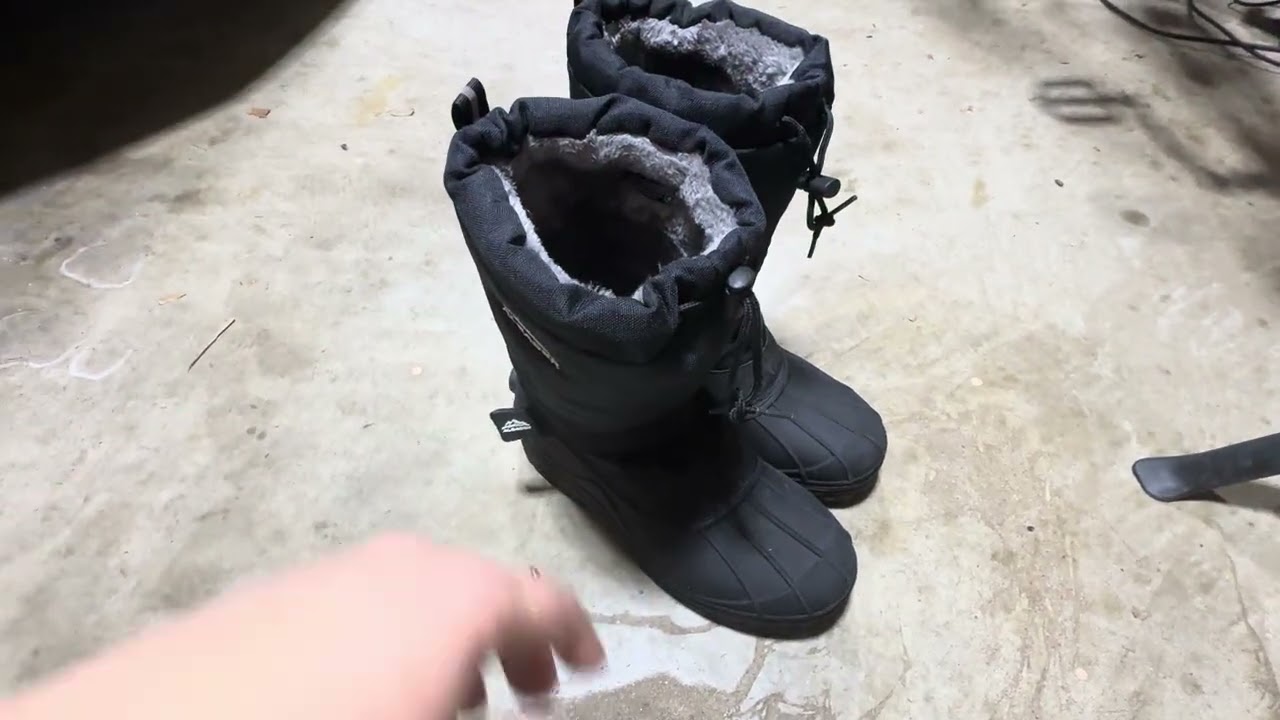 Warm insulated waterproof ￼winter boots 