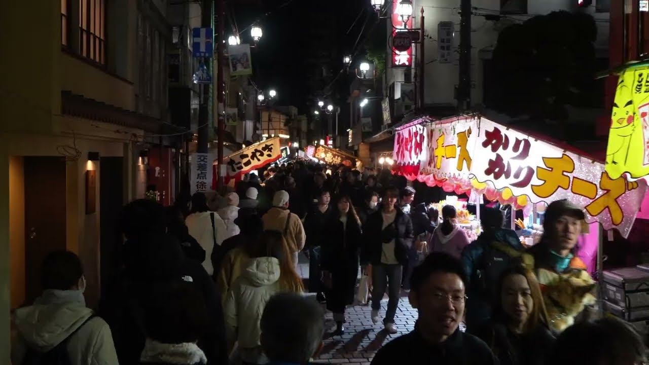 【4k】2025/12/03 秩父夜祭無形文化遺産に登録されている祭りが山鉾２基・屋台4基曵回される開催20万人の人出とフイナーレには約4000発に花火で盛り上がる