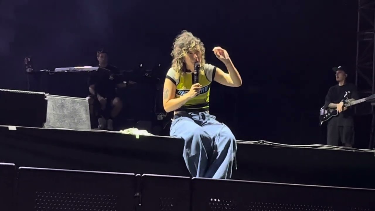 Auguri a Giulia + le regole del confessionale Madame live Parma Parco Ducale 19 luglio 2023