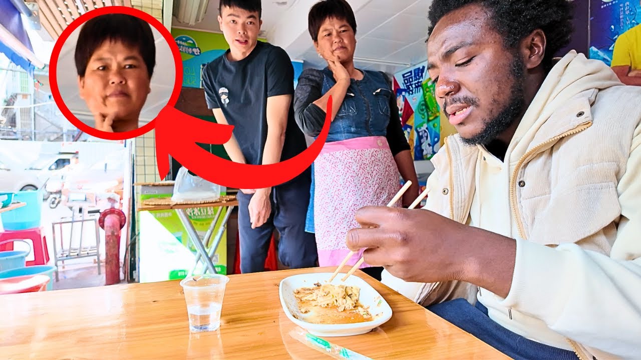 YOU ARE BLACK BUT SPEAK CHINESE? CHINESE LOCALS SHOCKED AS A BLACKMAN SHOWS UP IN THEIR VILLAGE