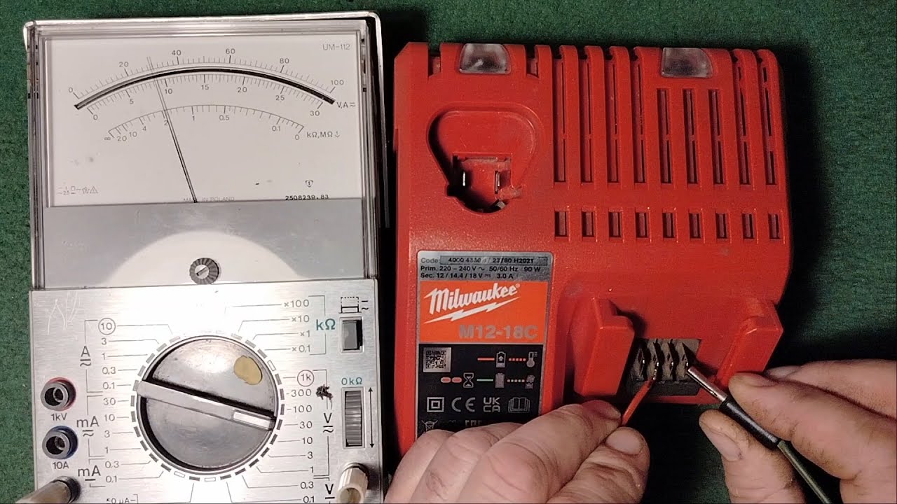 Naprawa oryginalnej ładowarki Milwaukee M12-18C
