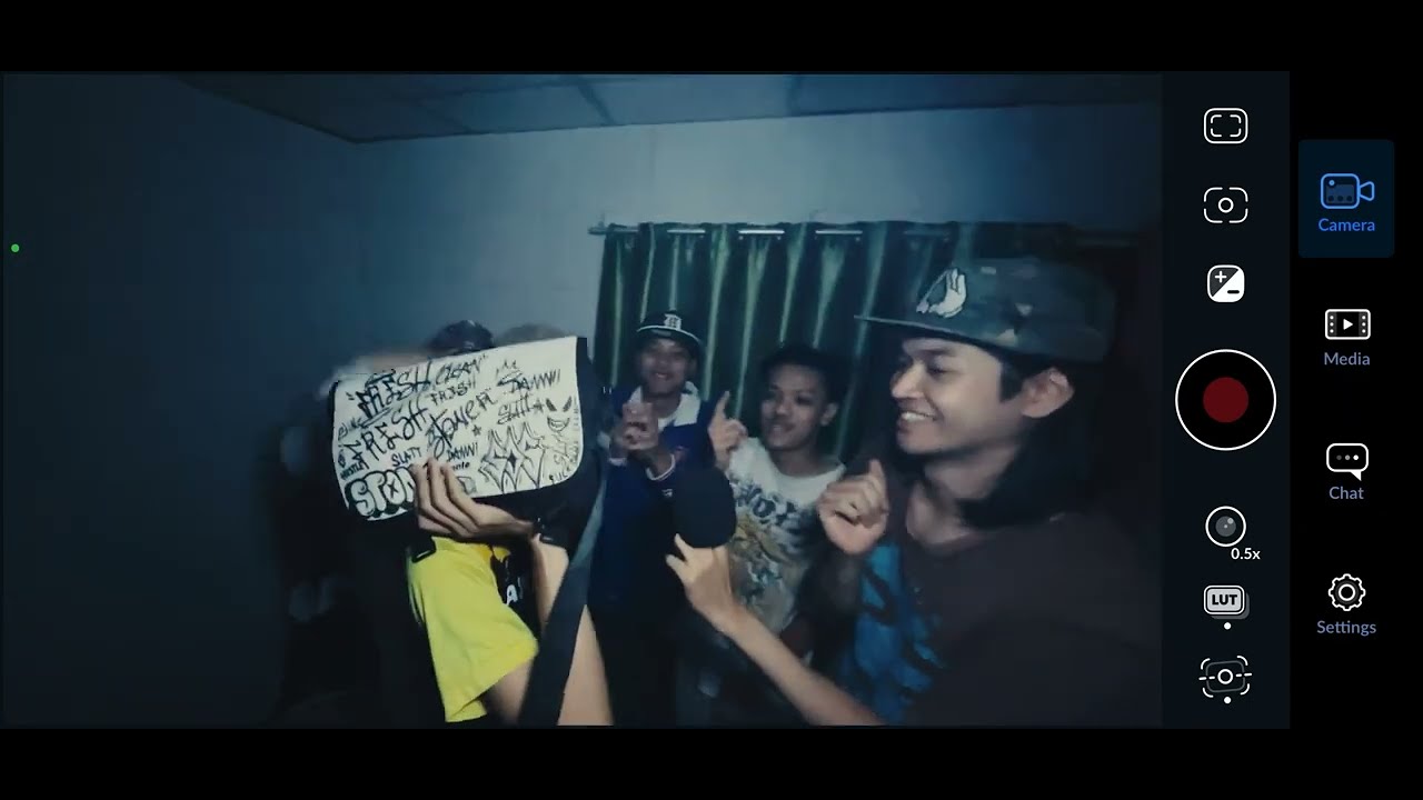 39x69 - 4bar (music video)