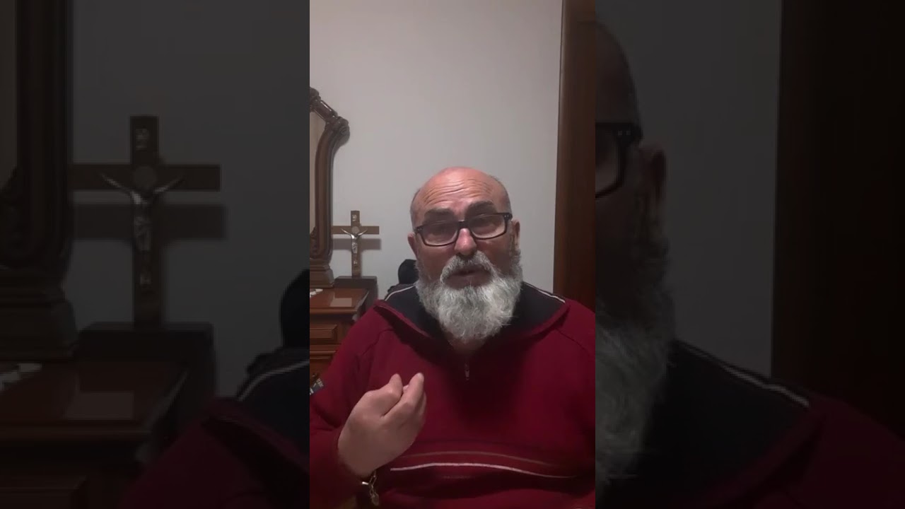 Tutta la potenza sta nella santissima Eucaristia. 