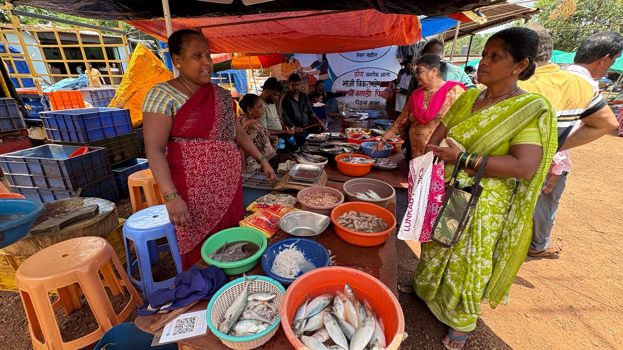 कोकणातील देवरुख बाजार 😍| Konkan Weekly Bazaar | Devrukh Fish Market 