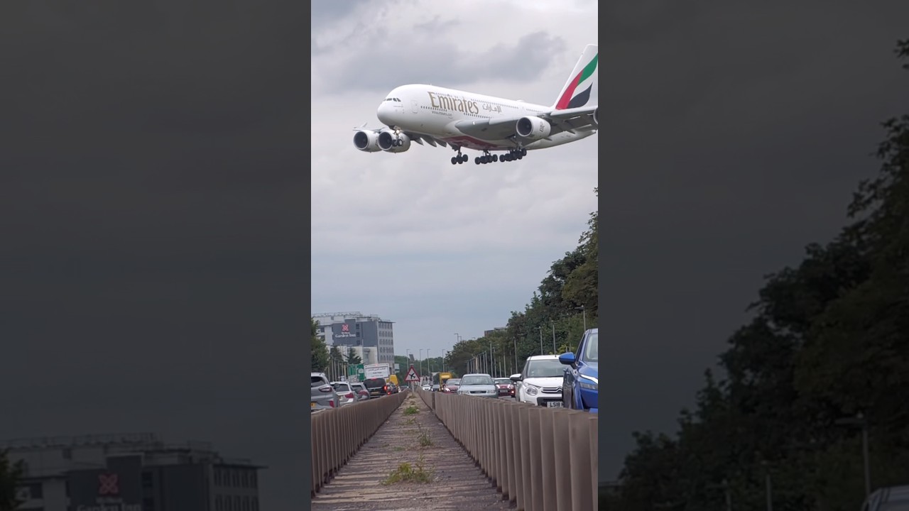 The Giant Airbus A380 😮✈️ #airbus #aviation #airplane