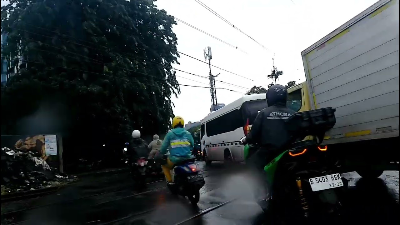 Pagi ini hujan sejak subuh  brica AE3X