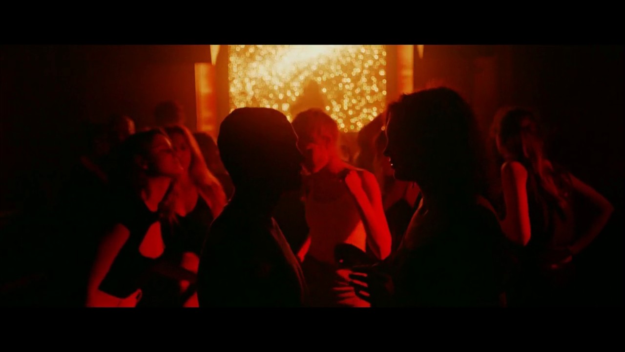 Pink Floyd / Gaspar Noé / Is there anybody out there (long instrumental) / Love (2015)