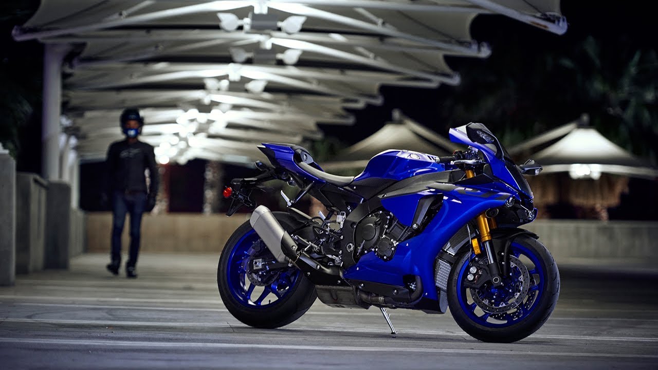 2018 Yamaha YZF-R1 Review | MC Commute