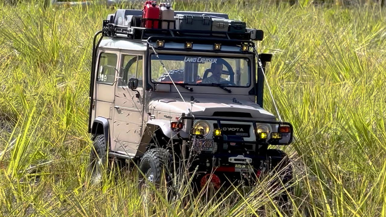 1/10 Scale RC : Toyota Land Cruiser FJ40(RC4WD) Off-road Driving #2.