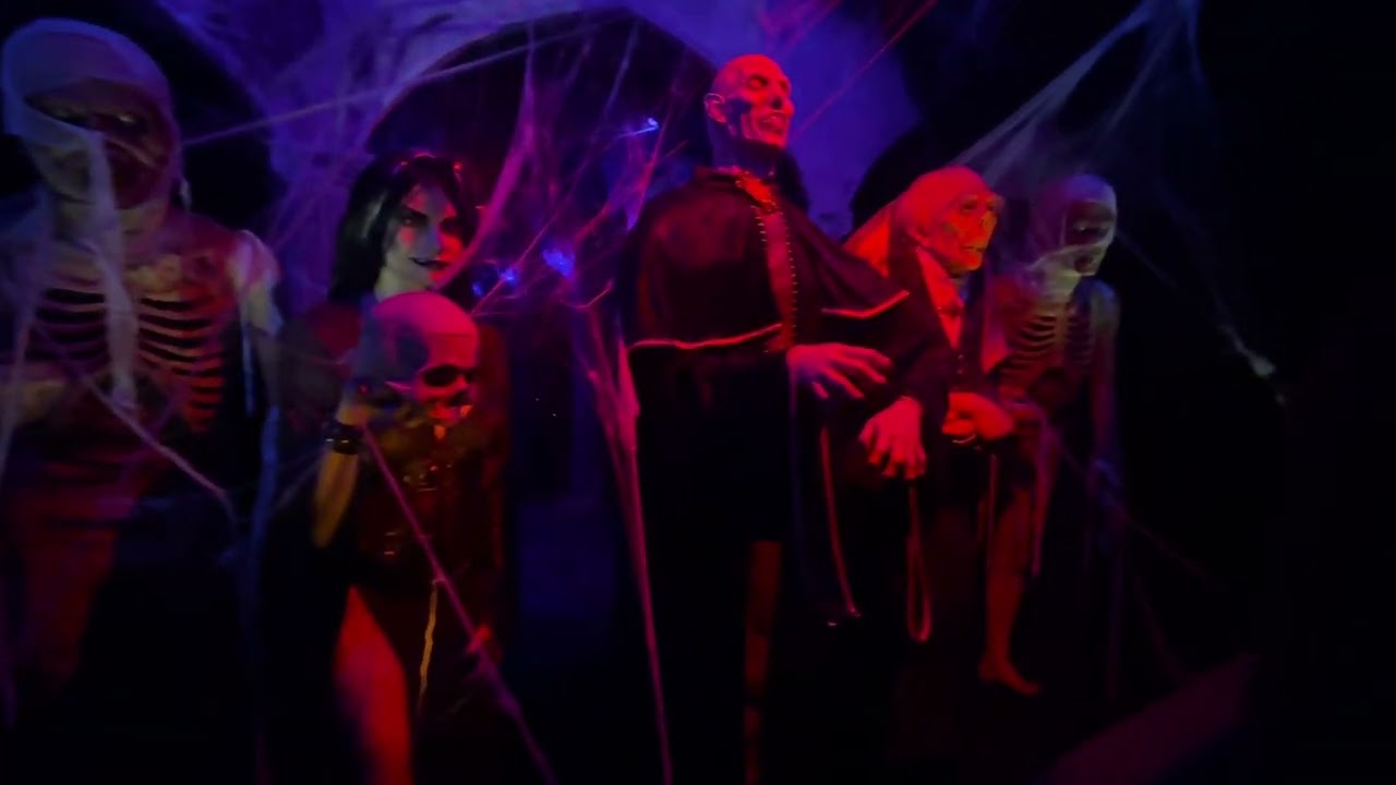 Haunted Mansion, Wisconsin Dells #spooky #hauntedmansion #wisconsindells #thingstodo #wisconsin