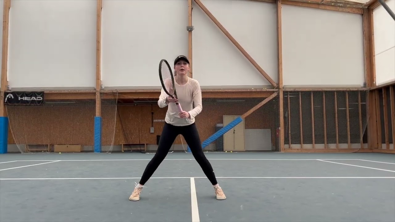 Louise Marot - College Tennis