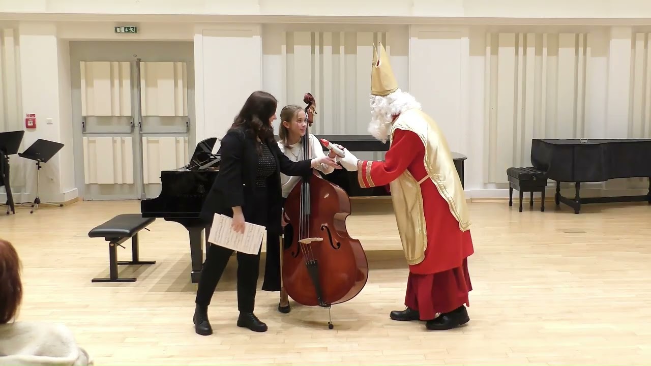 ZUŠ J. Kresánka Bratislava, koncert Šup skladbičky do čižmičky 2.12.2025 Dvorana VŠMU