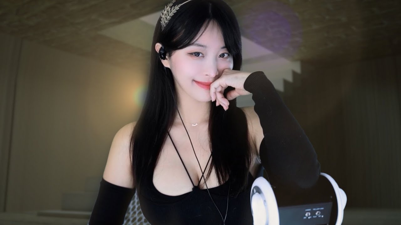 ASMR l A spy girl's hypnosis