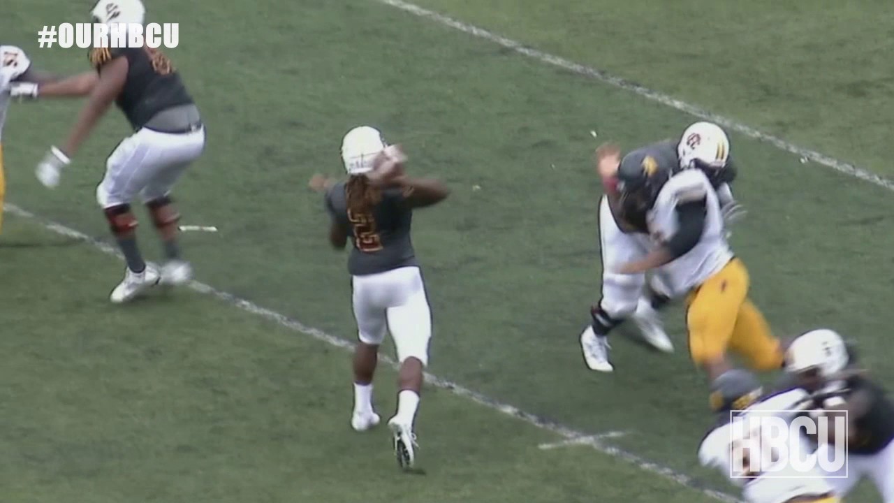FRANK BROWN catches from LARRY BRIHM Jr. and runs it in for Bethune-Cookman