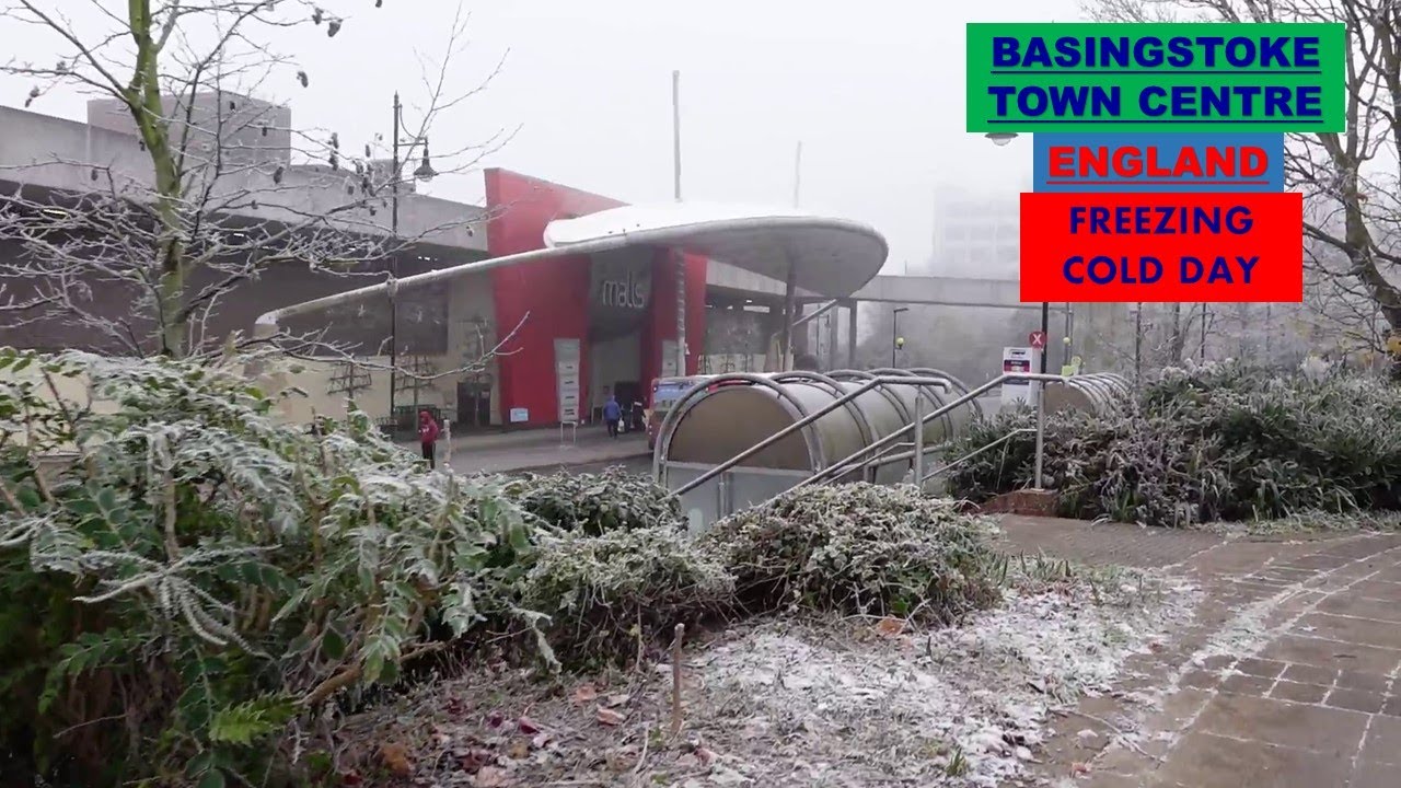 Basingstoke Town Centre England Freezing cold day -4 degrees Celcius morning walk, December 11, 2022