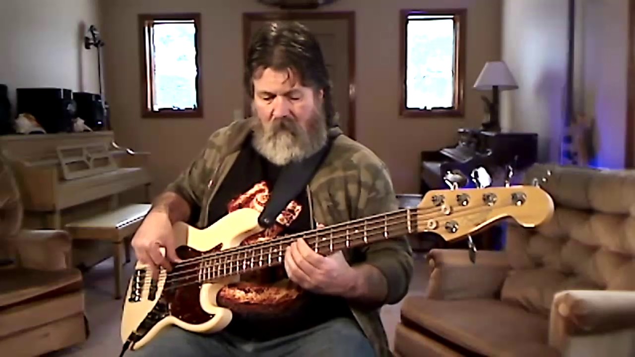 Golden Years - David Bowie [Bass Cover]