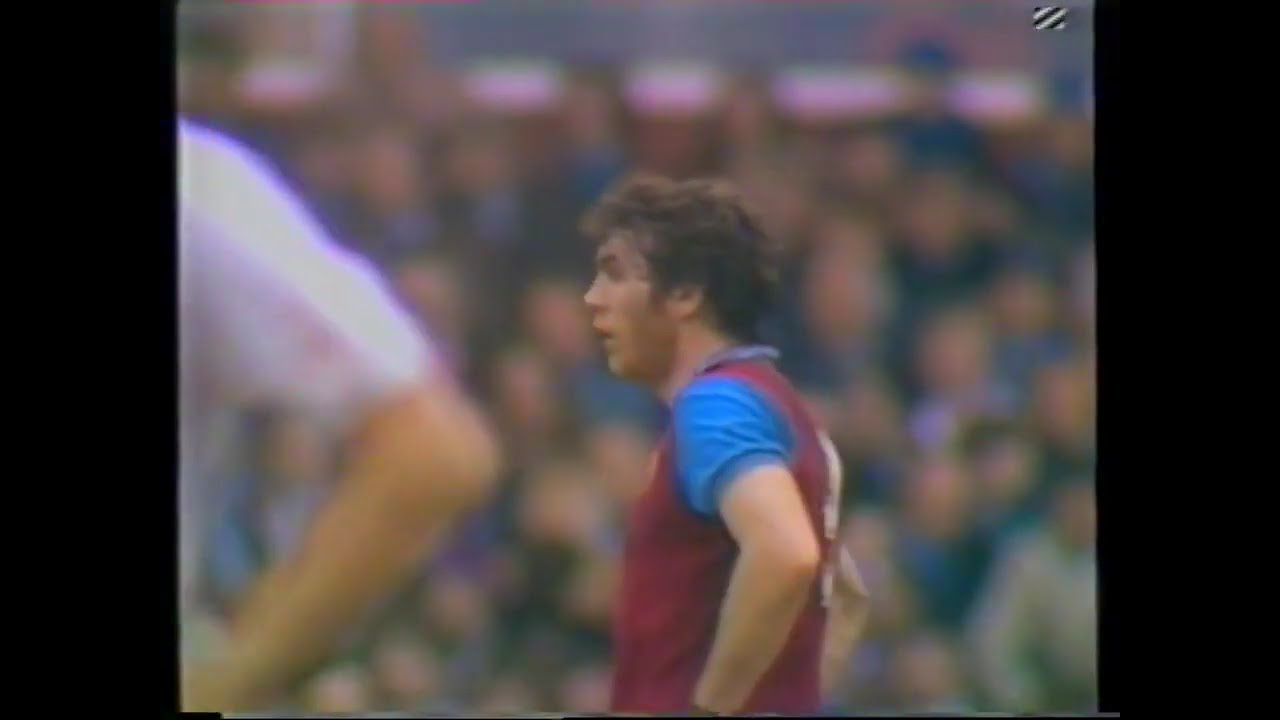 ASTON VILLA V MANCHESTER UNITED HIGHLIGHTS 1980/81 VILLA PARK, BIRMINGHAM
