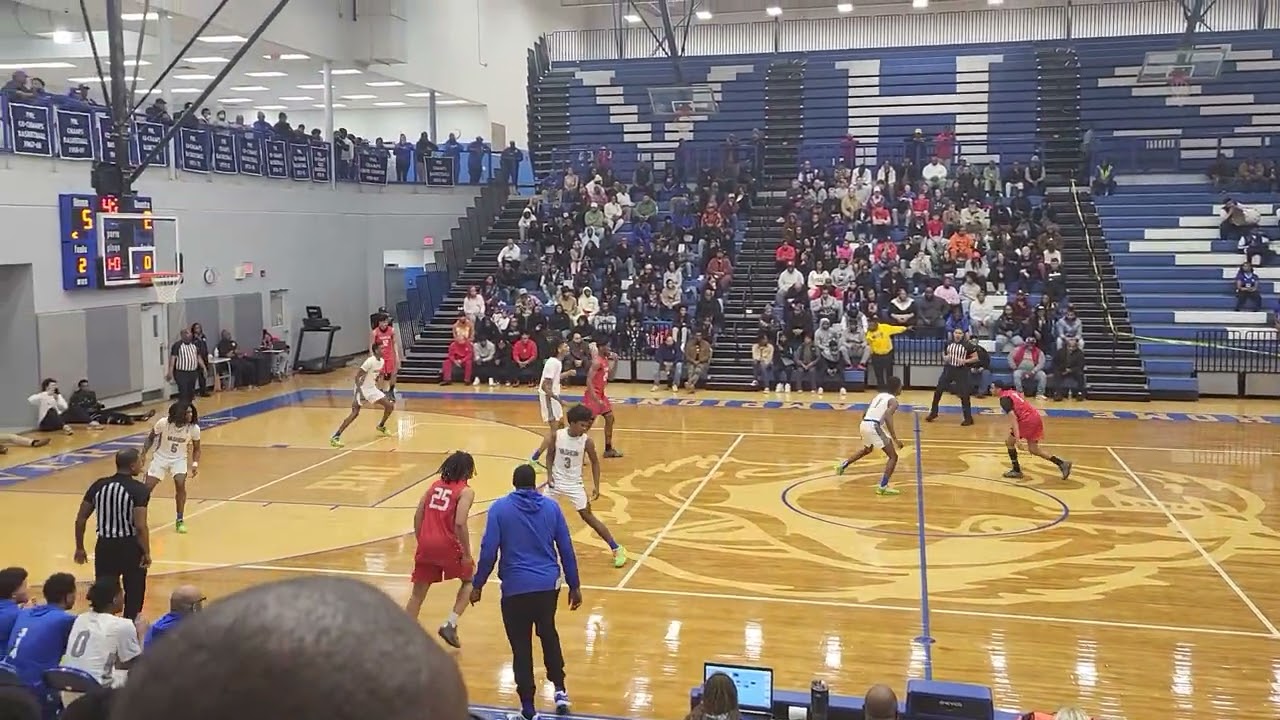  Stl Vashon takes on Chaminade in a classic battle!!!!! 