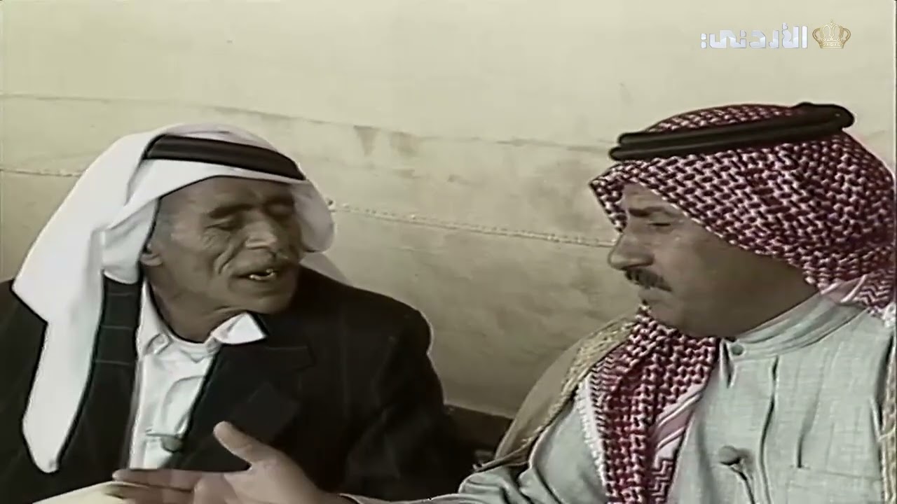 عسكر عوده الدحيم يتحدث عن الجار في ثقافة البدو جولة في البادية ١٩٨٧بلدة الحمراء بني خالــــــــــد