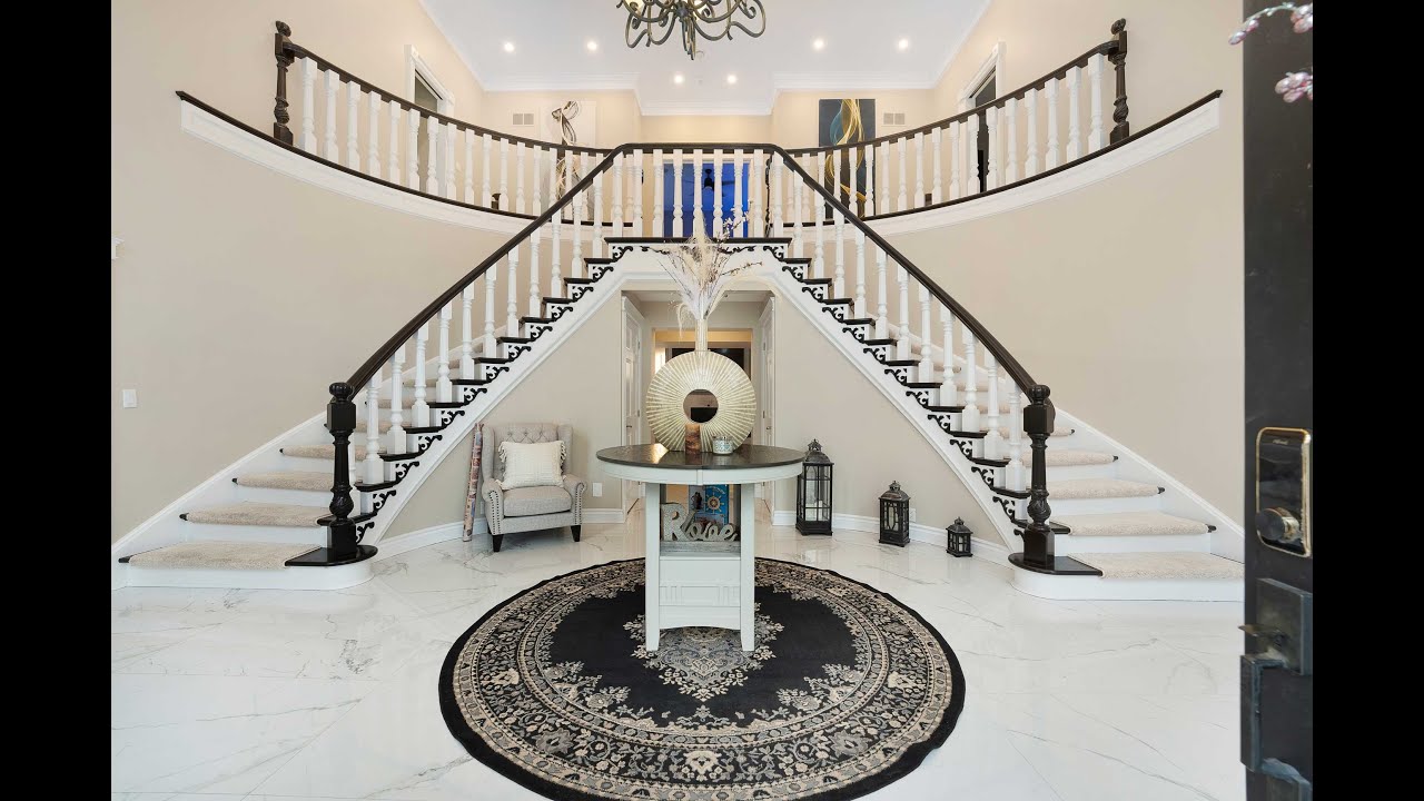 7566 Howard Ave Amherstburg ON Real Estate Cinematic video