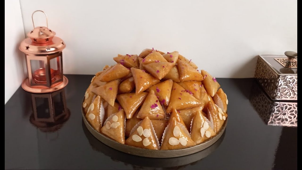 بريوات باللوز ولا اروع بطريقة سهلة و مبسطة/briouates aux amandes