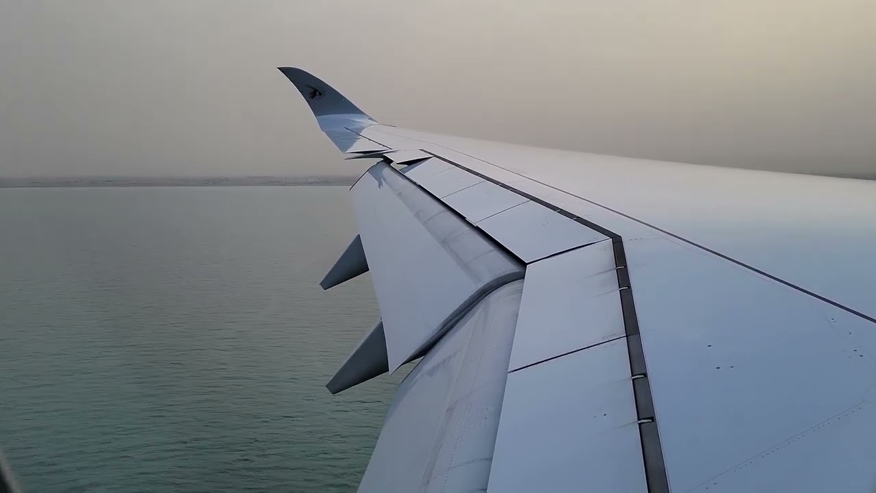 Qatar Airways | Landing in Doha | Airbus A350-1000