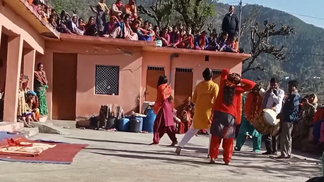 हम जा रहे है मंडान देखने,✌️✌️ चाची के घर,🤟💞 जय मां चंद्रबदनी 🙏🙏जय हो,,llaarti gautam semwal blogs ll