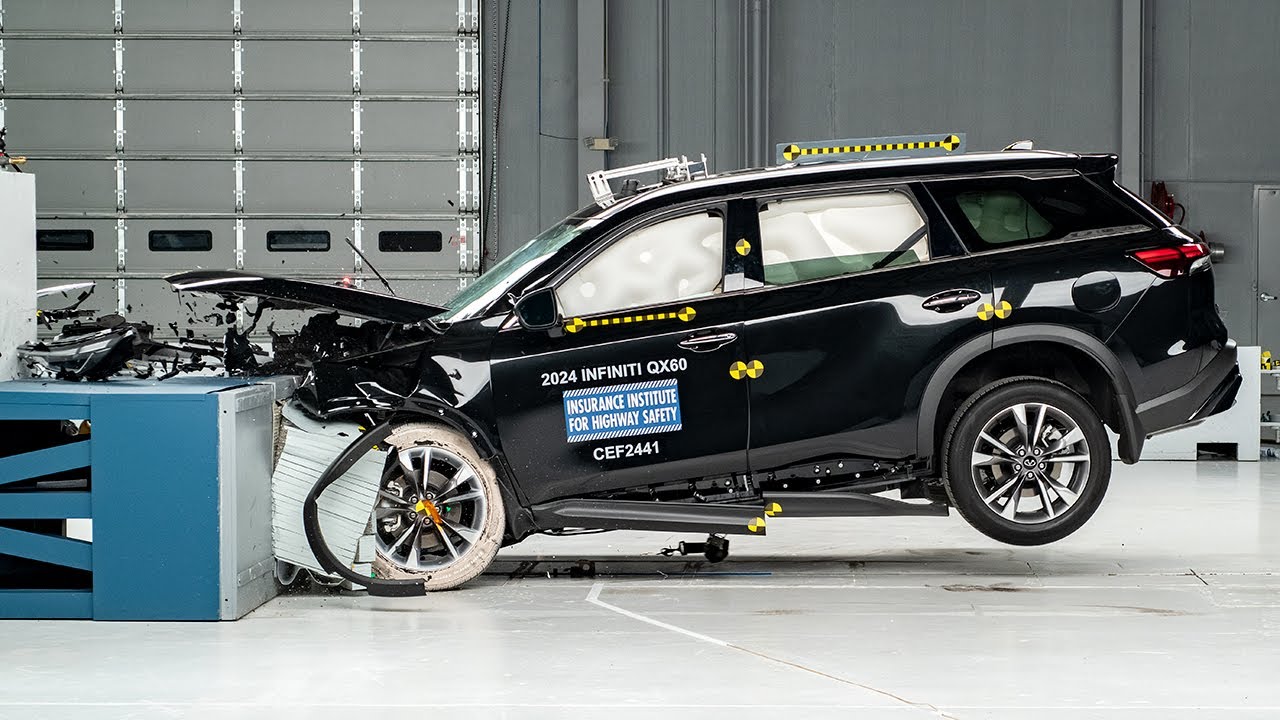 2024 Infiniti QX60 update moderate overlap IIHS crash test